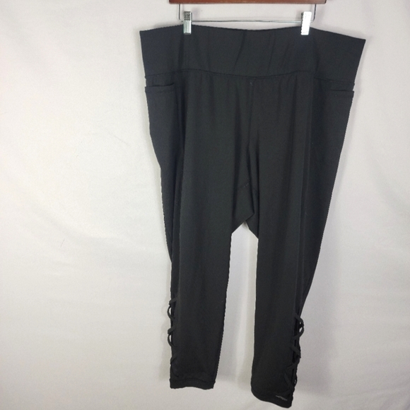 Livi Active Pants - Women's 26/28 Livi Active pants